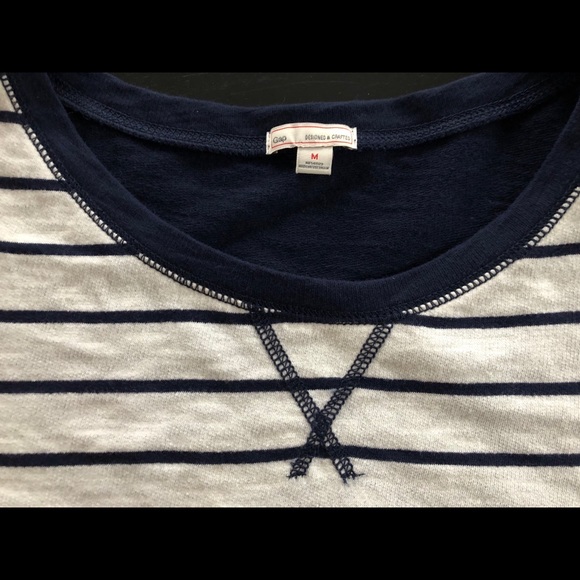 EUC women’s 2 toned 3/4 shirt - Picture 3 of 4